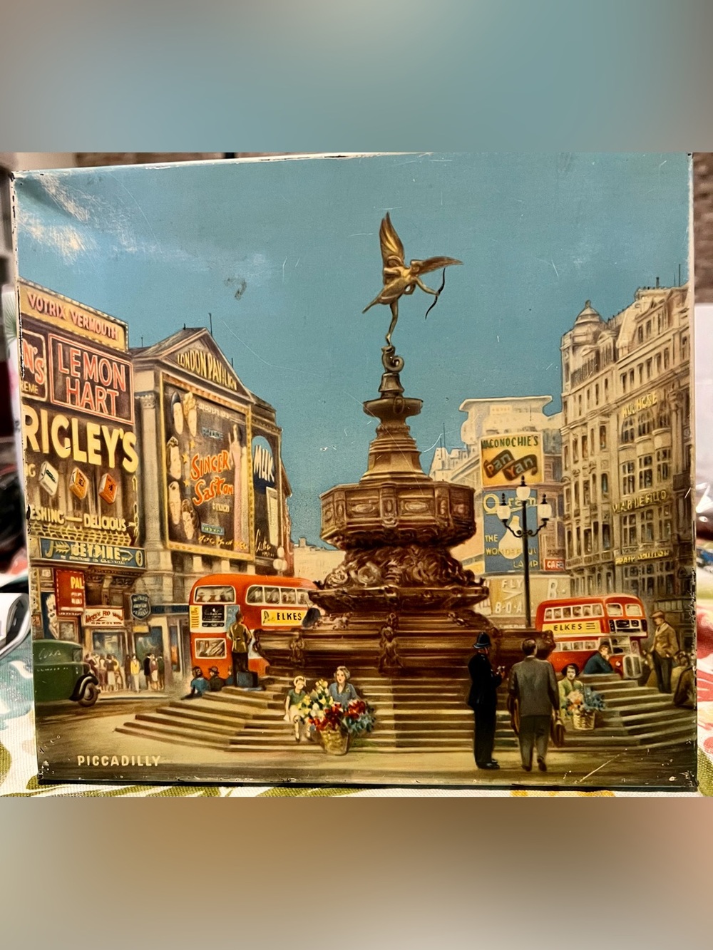 Vintage Piccadilly Fountain Collector Tin.  1950’s Era.